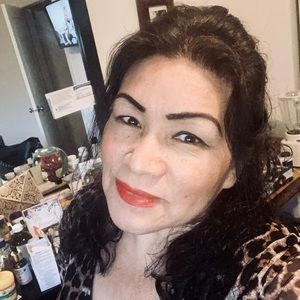 Meet your Posher, Esperanza